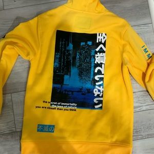 New never worn sweater